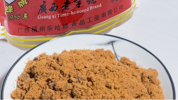普通红糖与蜜蜂牌传统红糖哪个好？
