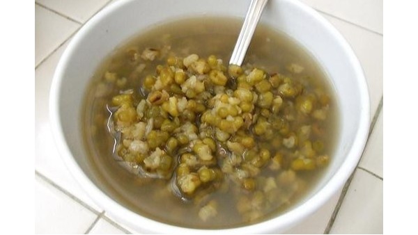 一碗家常绿豆汤不需要多余的食材