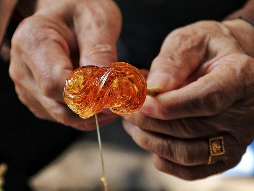 糖瓜、叮叮糖、搅糖、糖稀...哪个才是“正宗”麦芽糖？蜜蜂牌给您讲讲