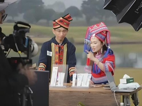 “东方甄选广西行”专场直播，梧州特产蜜蜂牌麦芽糖大卖！