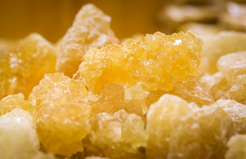 冰糖的好处和禁忌是什么?蜜蜂牌给您说一说蜜蜂牌冰糖 冰糖的好处和禁忌是什么?蜜蜂牌给您说一说蜜蜂牌冰糖