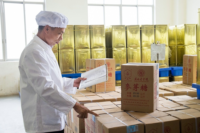 蜜蜂牌董事长莫显科 蜜蜂牌董事长莫显科