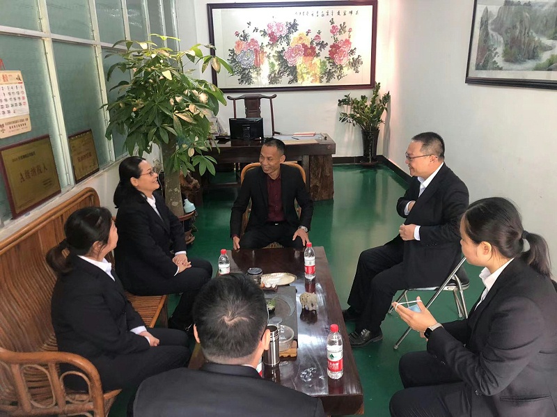 广西梧州农信社为蜜蜂牌颁发“五佳商户”荣誉称号 广西梧州农信社为蜜蜂牌颁发“五佳商户”荣誉称号