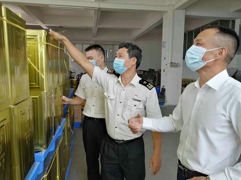 梧州海关助力麦芽糖出口,蜜蜂牌麦芽糖出口获大成绩 梧州海关助力麦芽糖出口,蜜蜂牌麦芽糖出口获大成绩